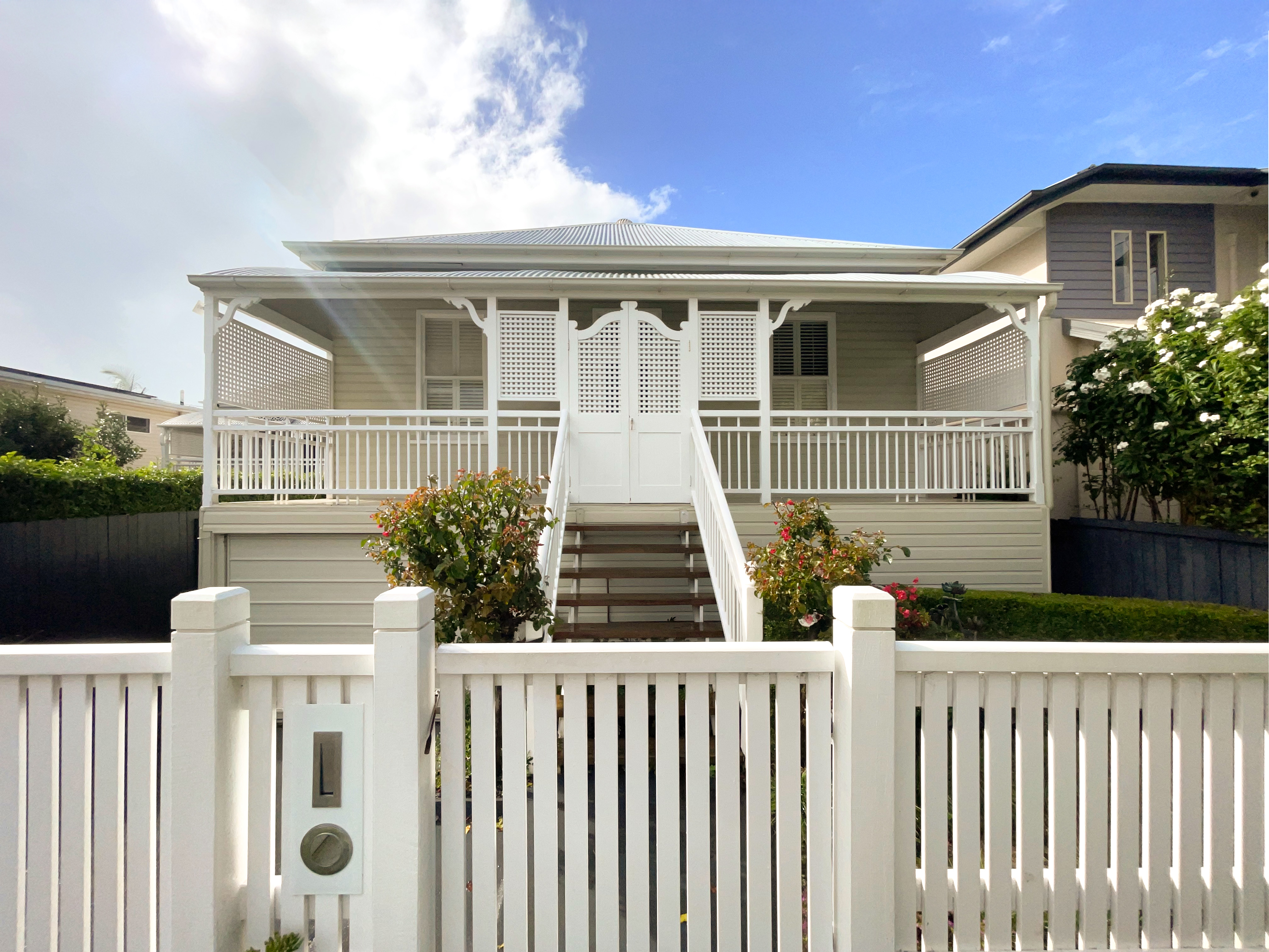 4BDR Queenslander with Pool Near Manly Esplanade — Manly, Queensland — vacation rental