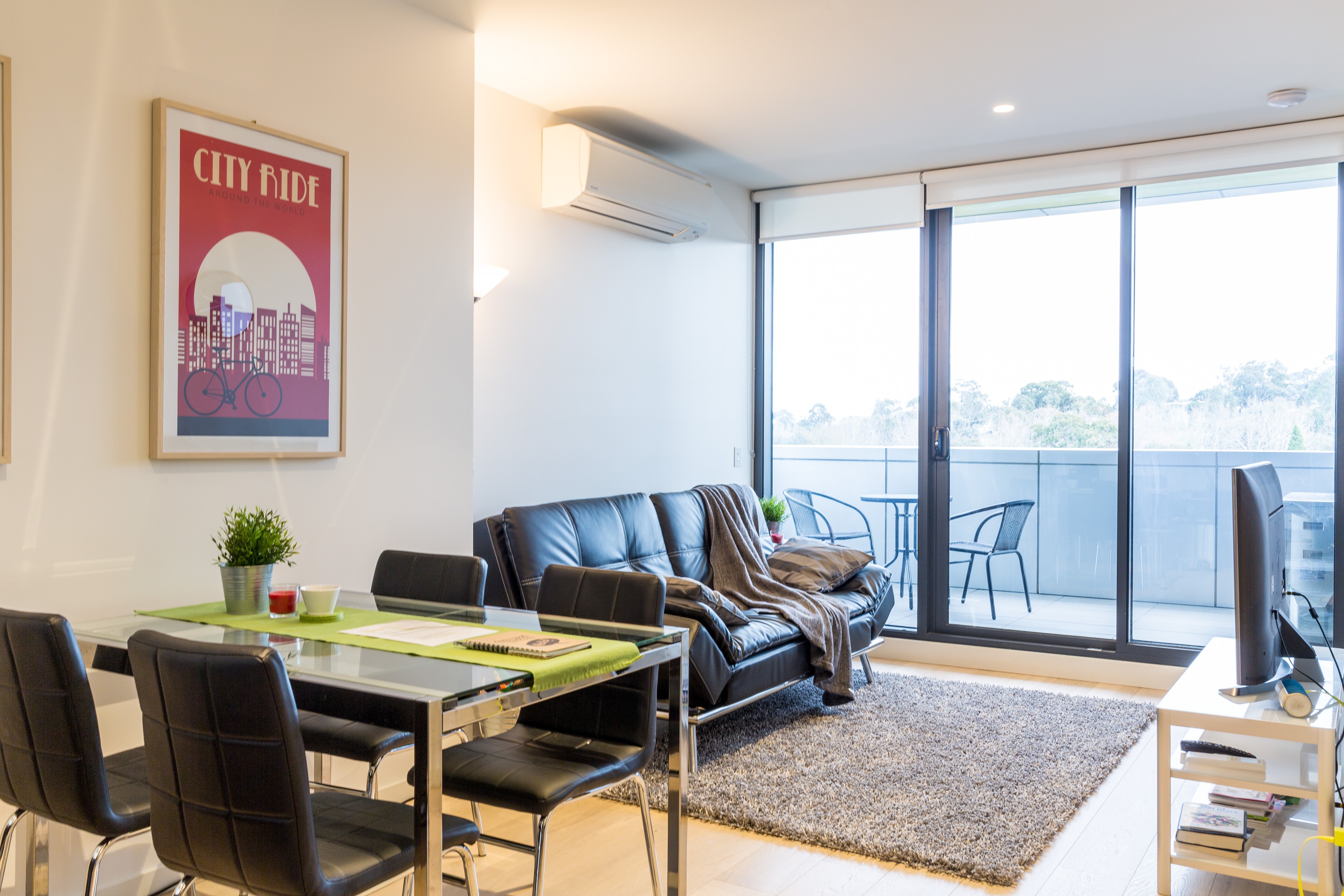 Modern 1BDR in Tranquil Parklands — Parkville, Victoria — vacation rental
