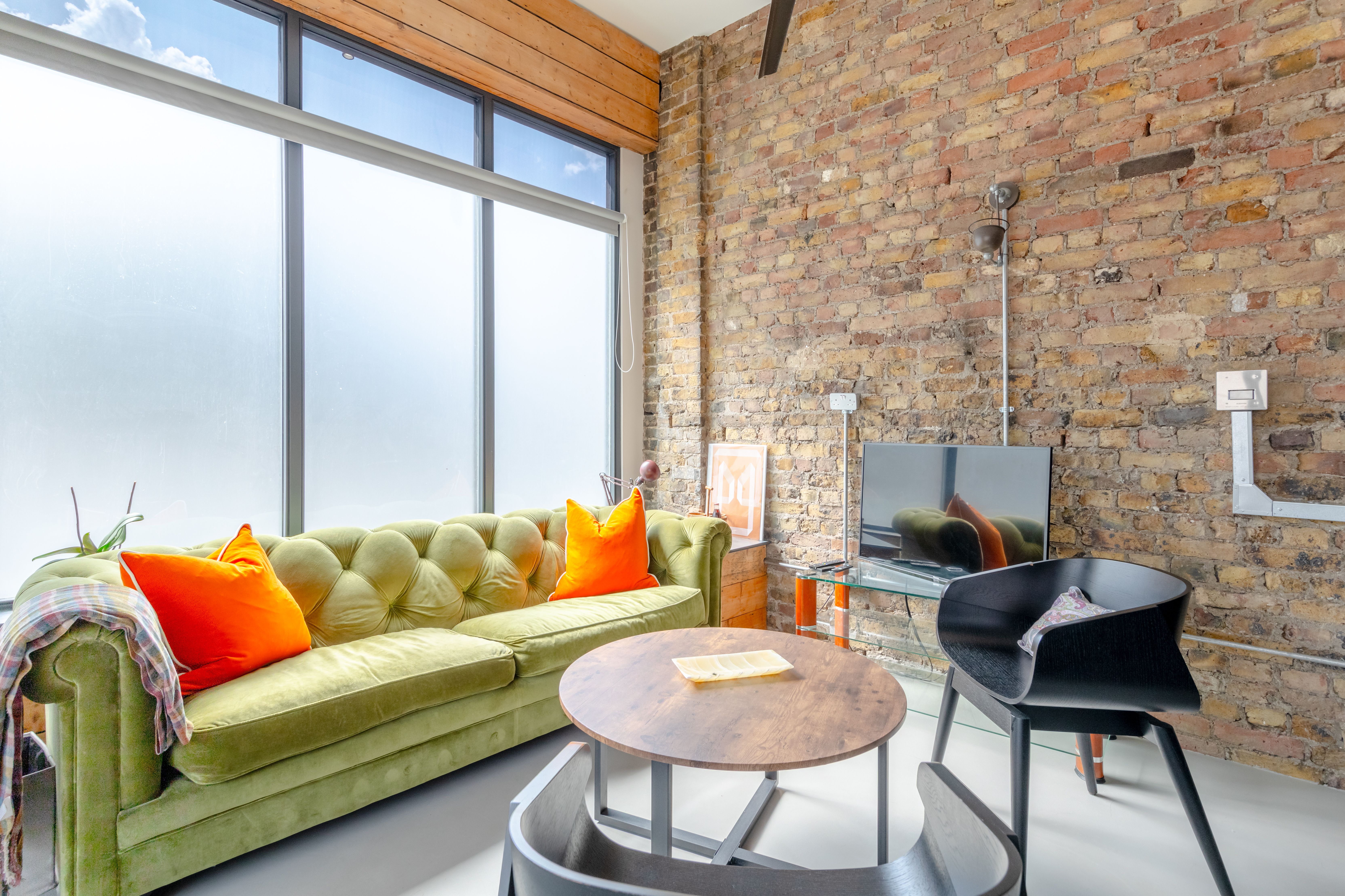 Stylishly Designed 1BDR Flat by Battersea Park — London, England — vacation rental