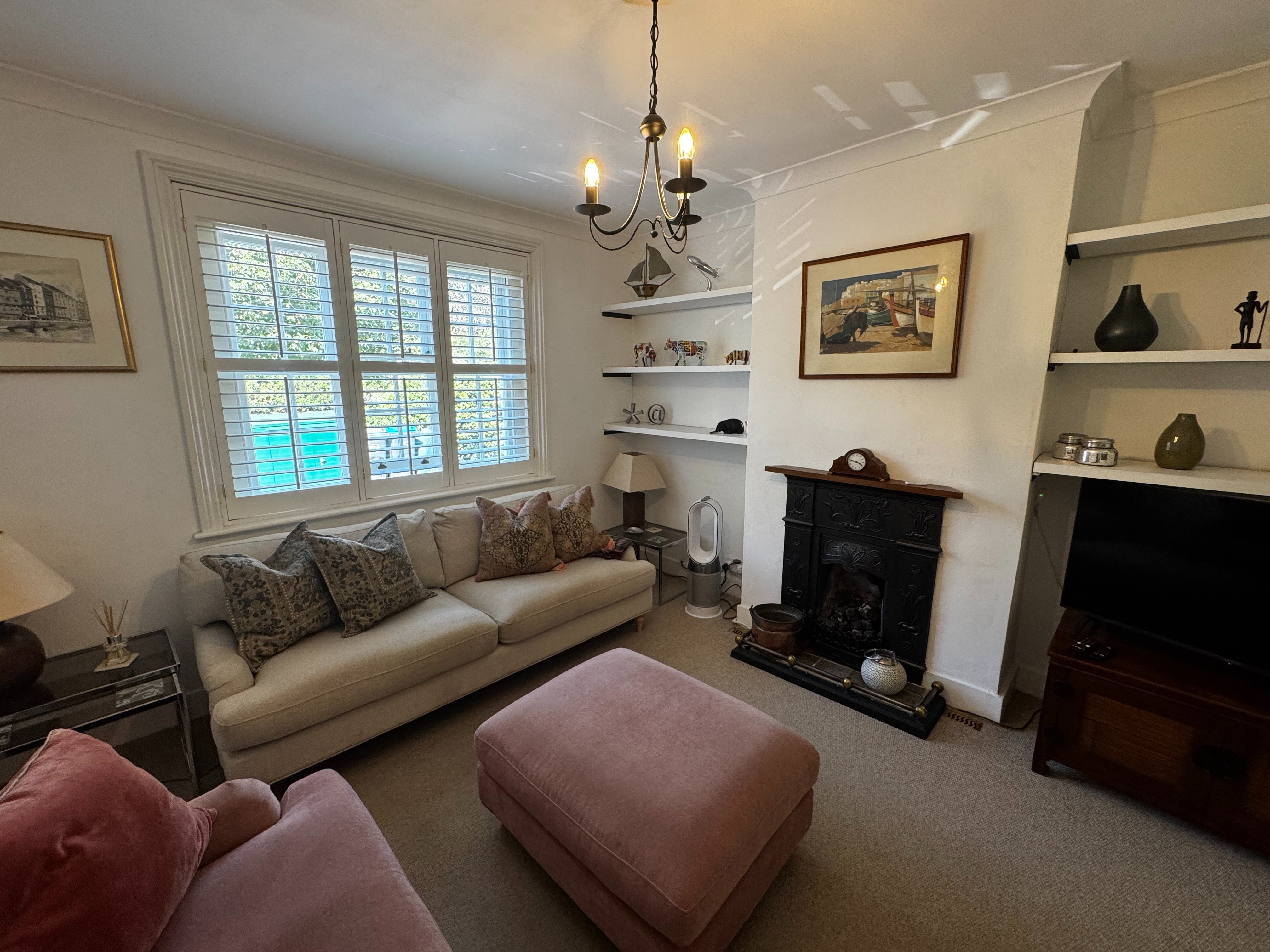Characterful 3BDR Home with Garden in Merton Park — London, England — vacation rental