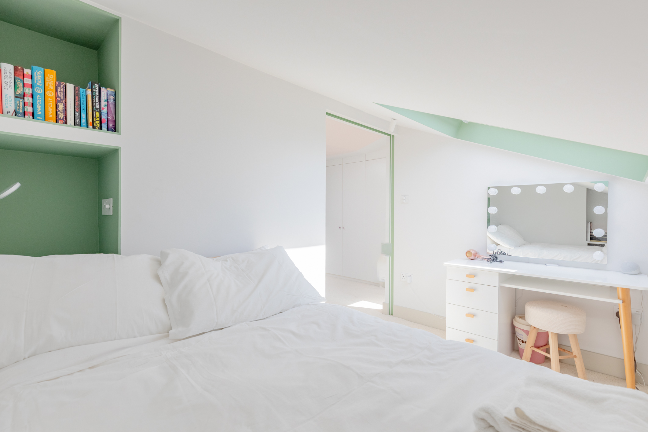 3BD Cottage Inspired Home by Hampstead Heath | Greater London | Houst ...