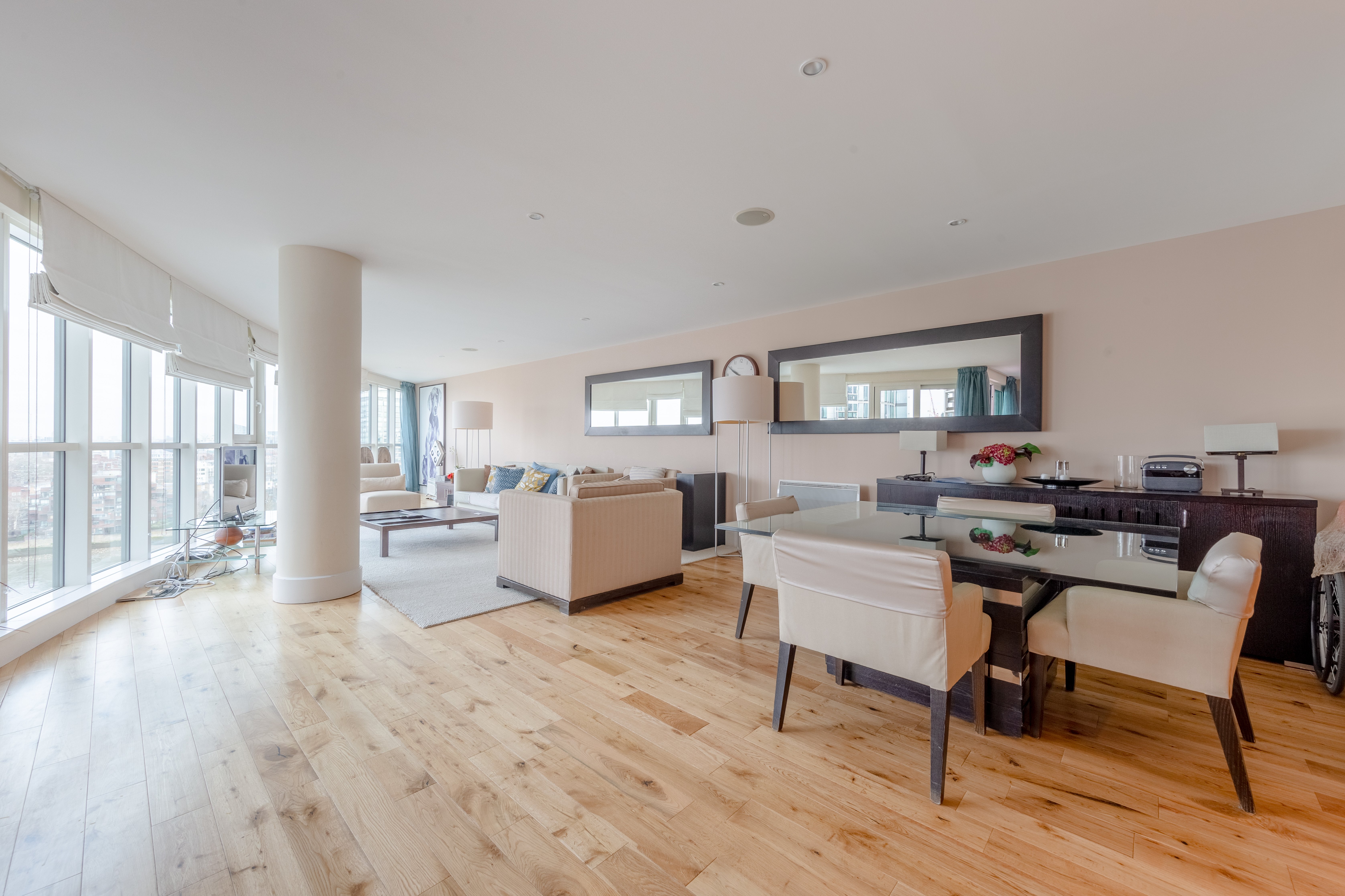 Sleek 3BD flat with Stunning City Views, Vauxhall — London, England — vacation rental