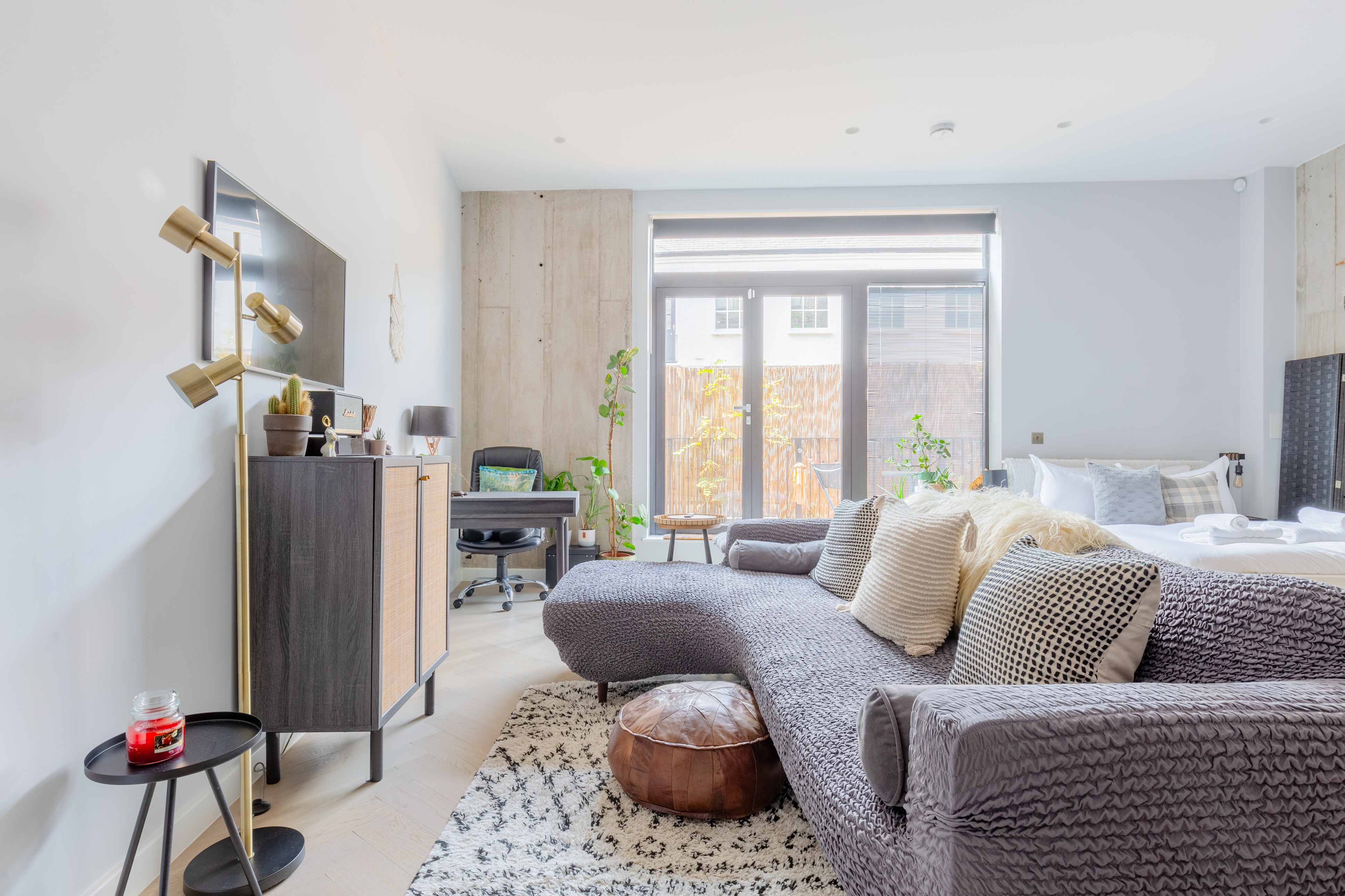 Stylish Studio in Hackney with Private Terrace — London, England — vacation rental