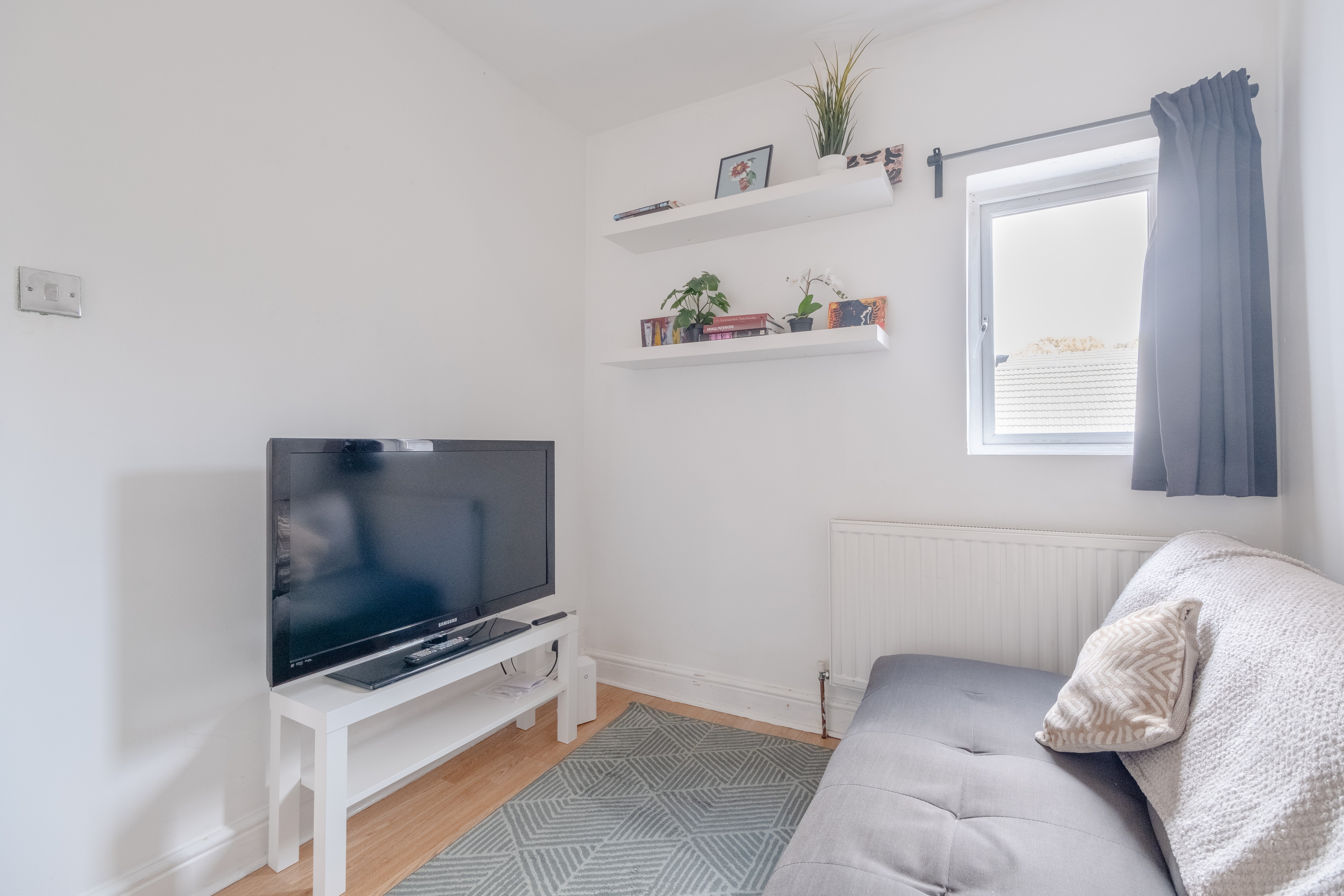 Stylish 1 Bed with Patio, Near Walthamstow Tube — London, England — vacation rental