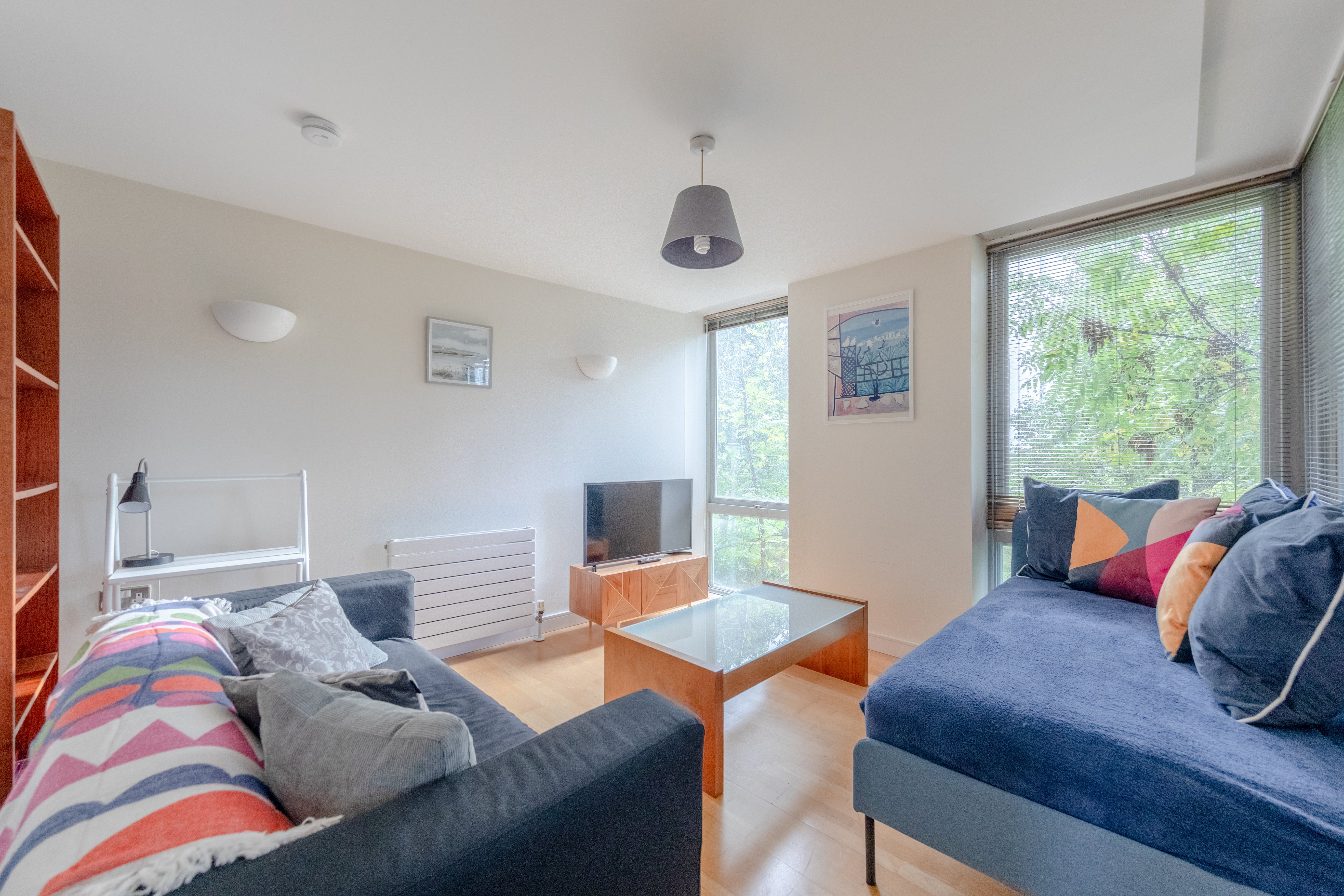 Spacious 2BDR Flat in the Heart of West London — London, England — vacation rental