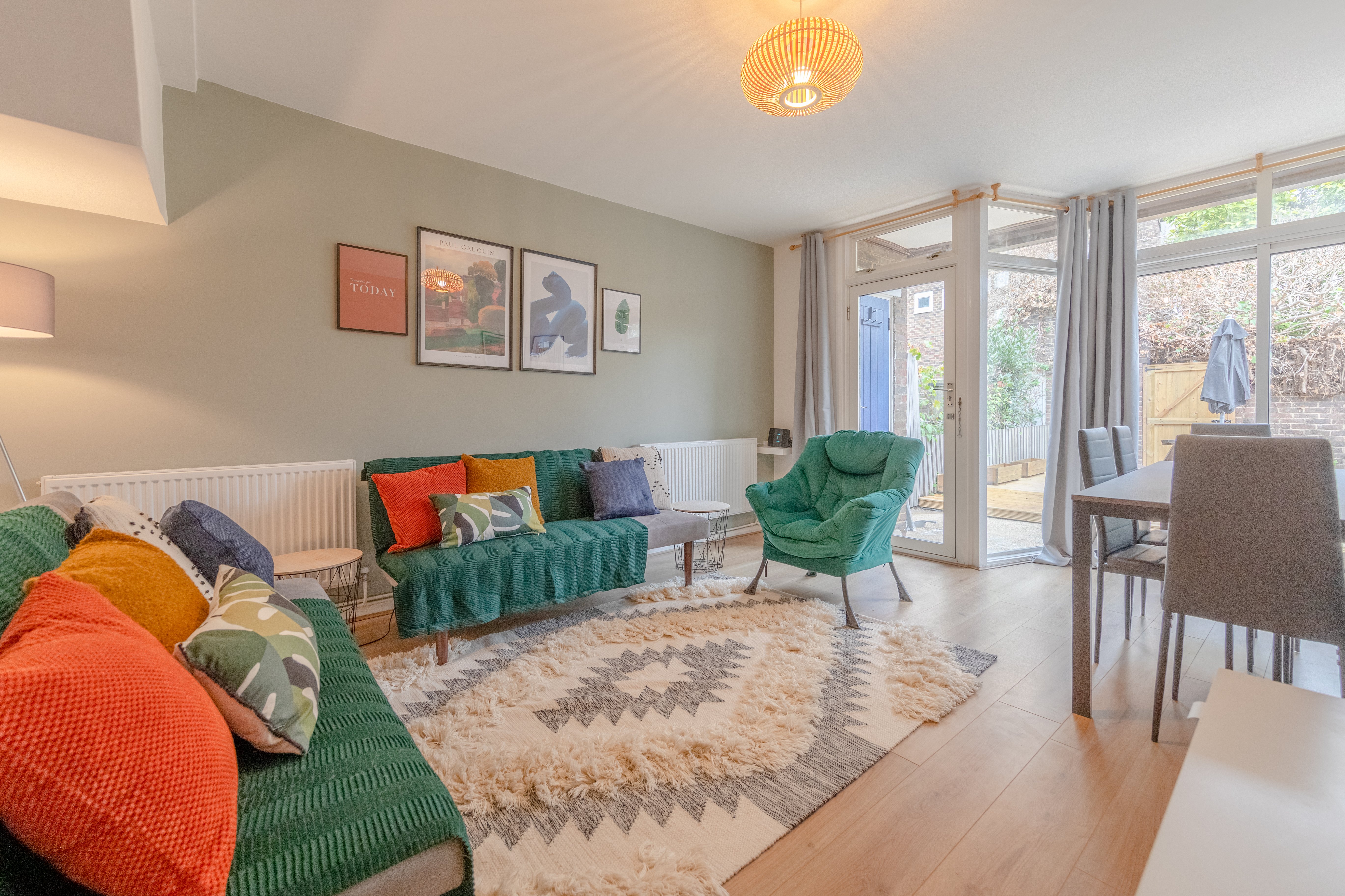 Fantastic 3BD House with Garden, 4 Mins from Tube — London, England — vacation rental