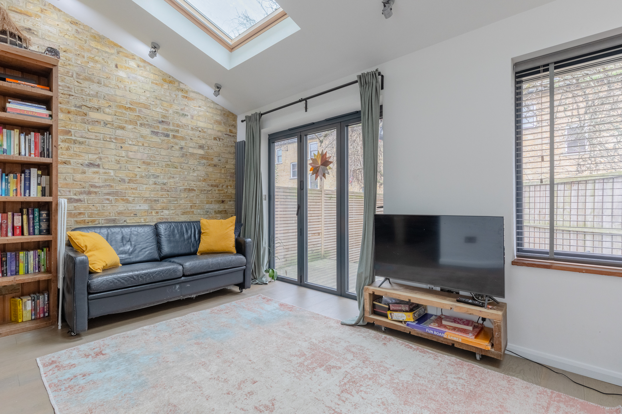 Homely and Spacious 3BD Home in Islington — London, England — vacation rental