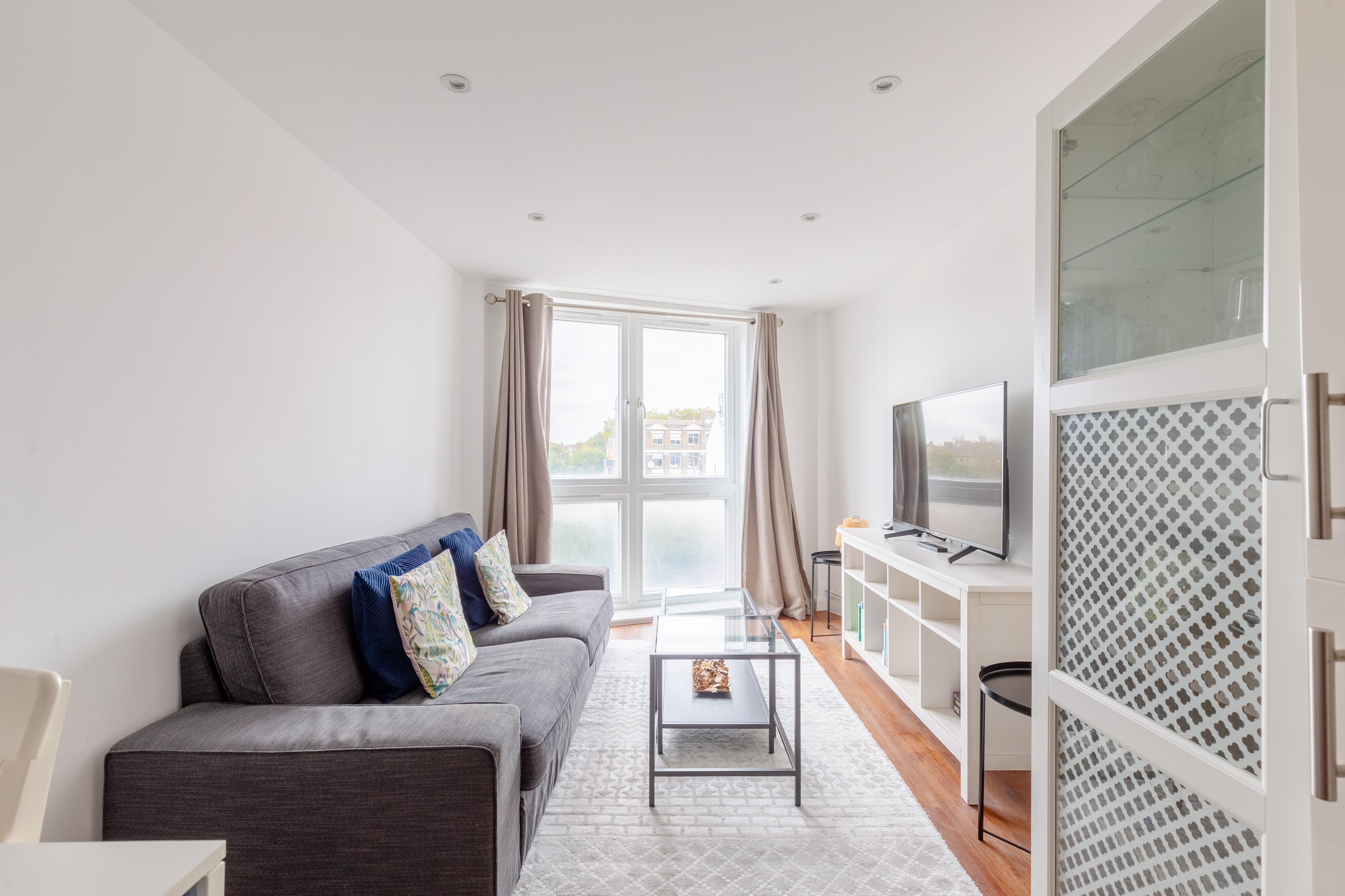 Contemporary 2BD East London Hideaway — London, England — vacation rental