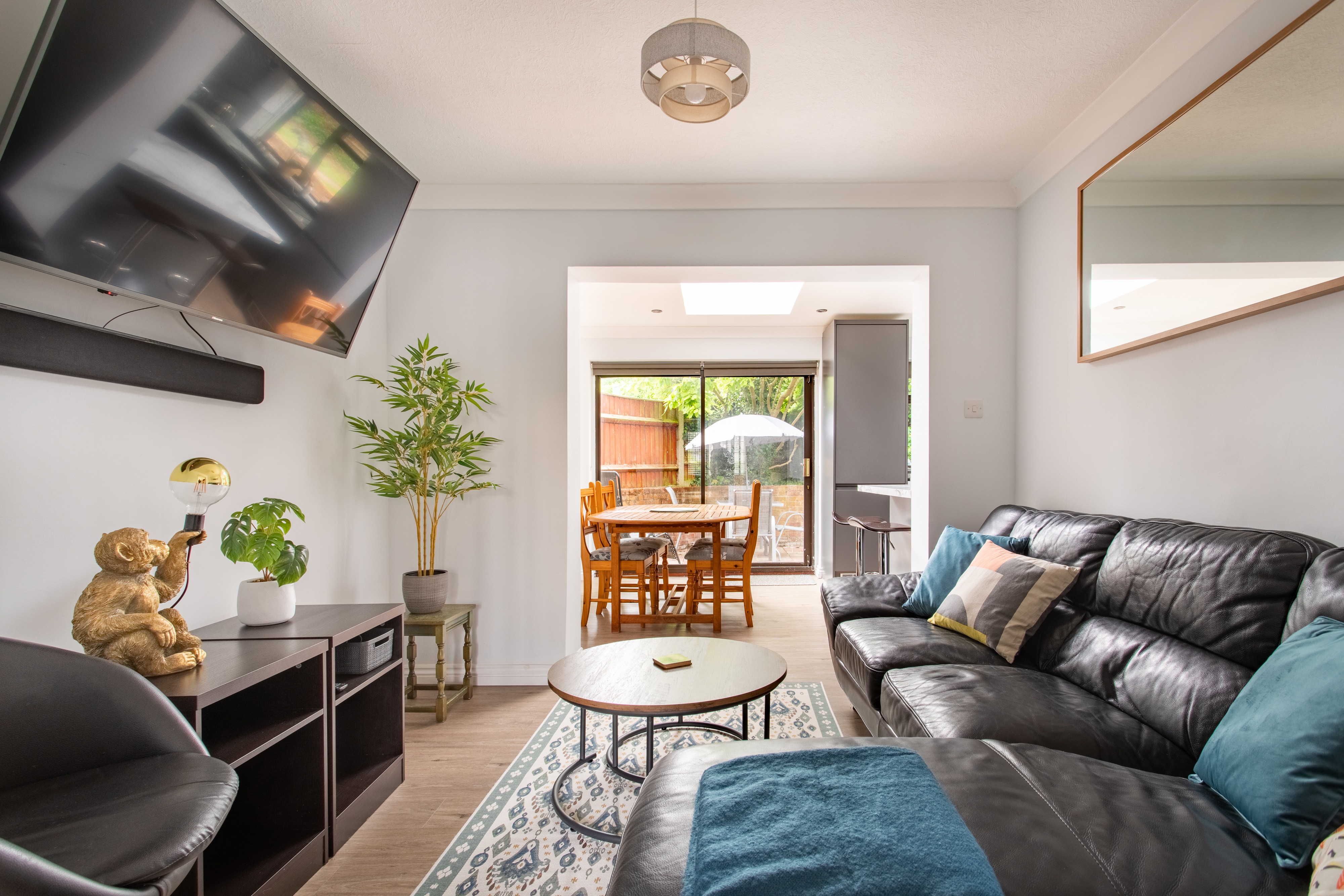 Charming Retreat Near Grange Hill (Central Line) — London, England — vacation rental