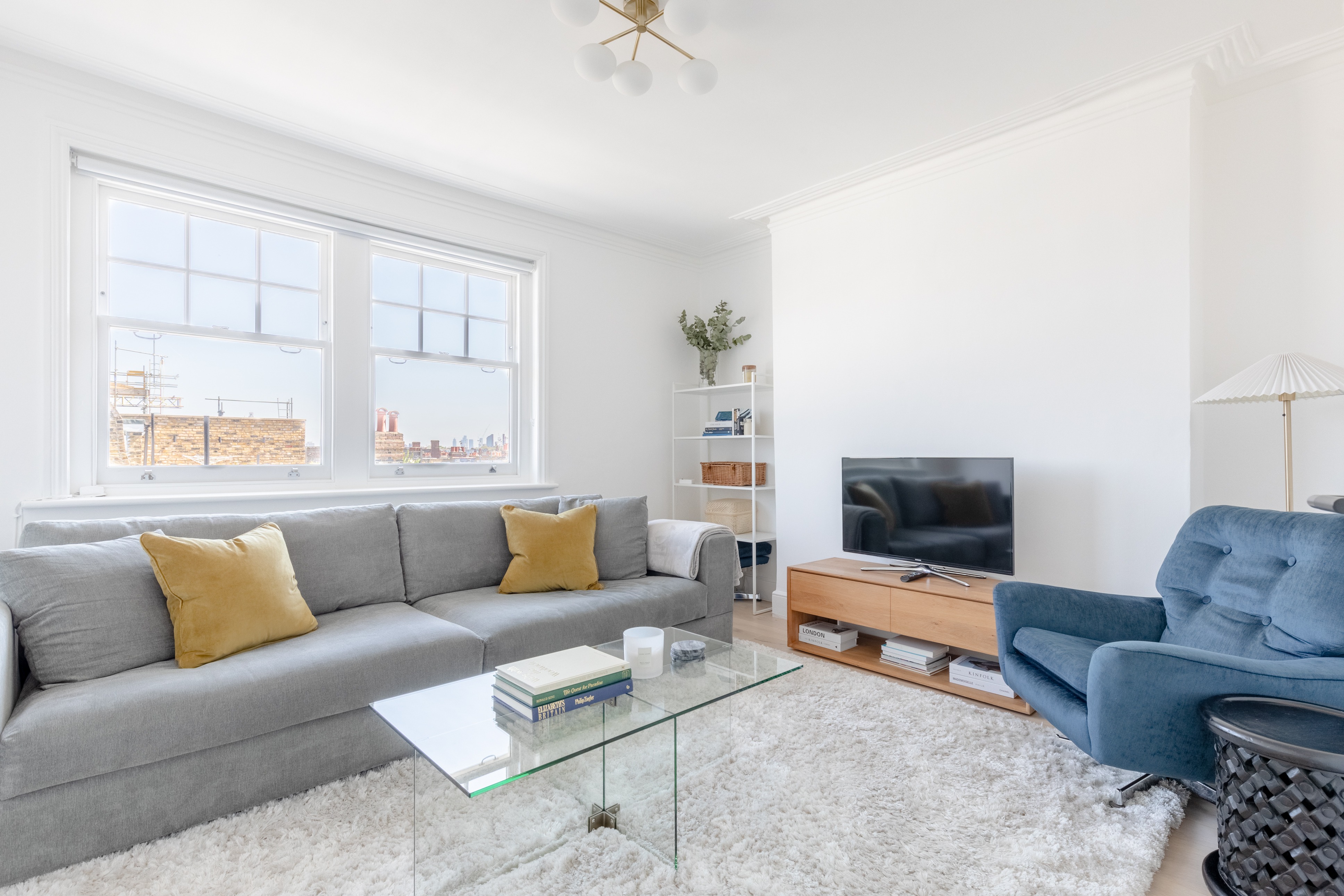 Sleek Scandi Inspired 2BDR Flat inFulham — London, England — vacation rental