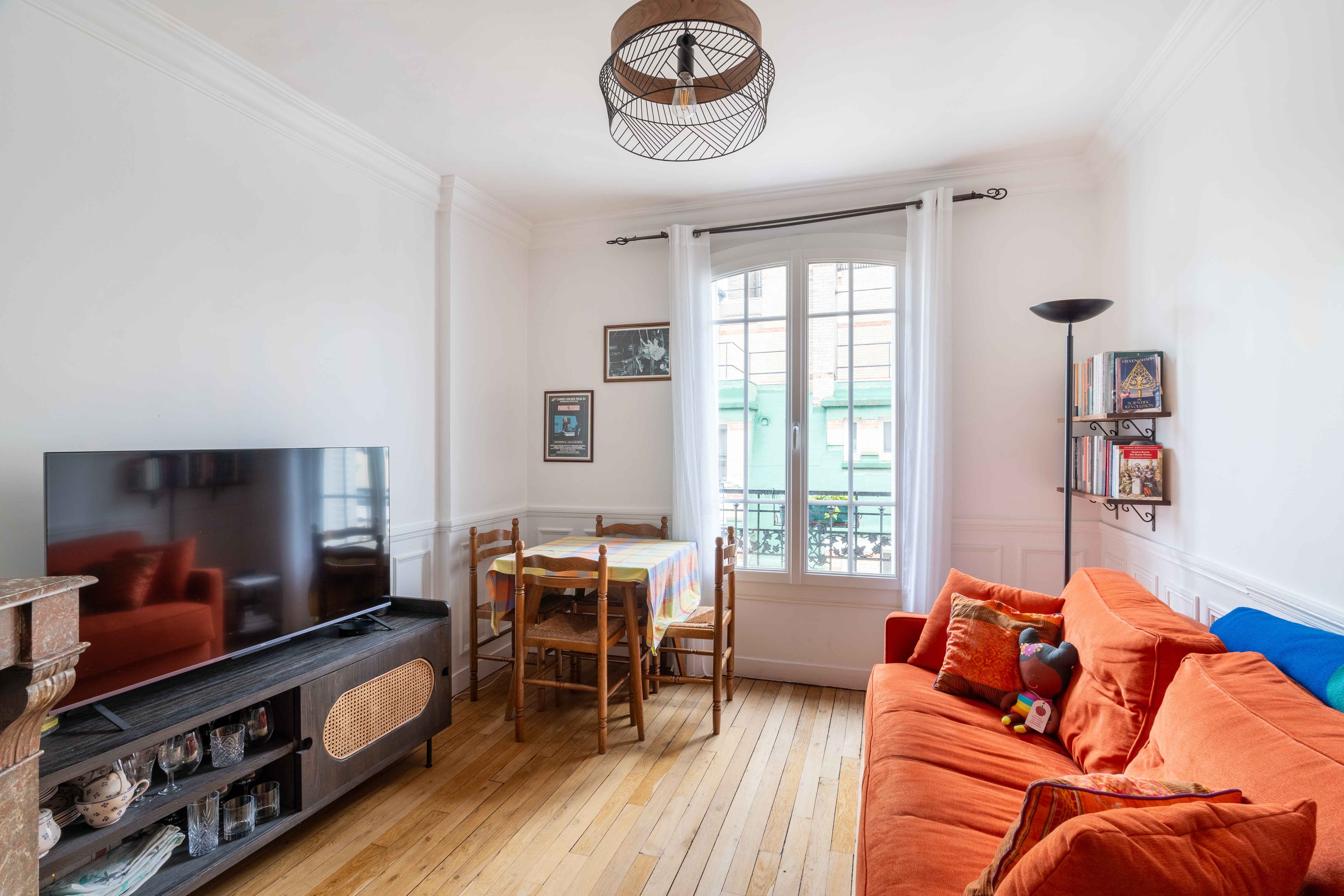 Chic 1BD Apartment w/ Balcony—Picpus — Paris, Île-de-France — vacation rental