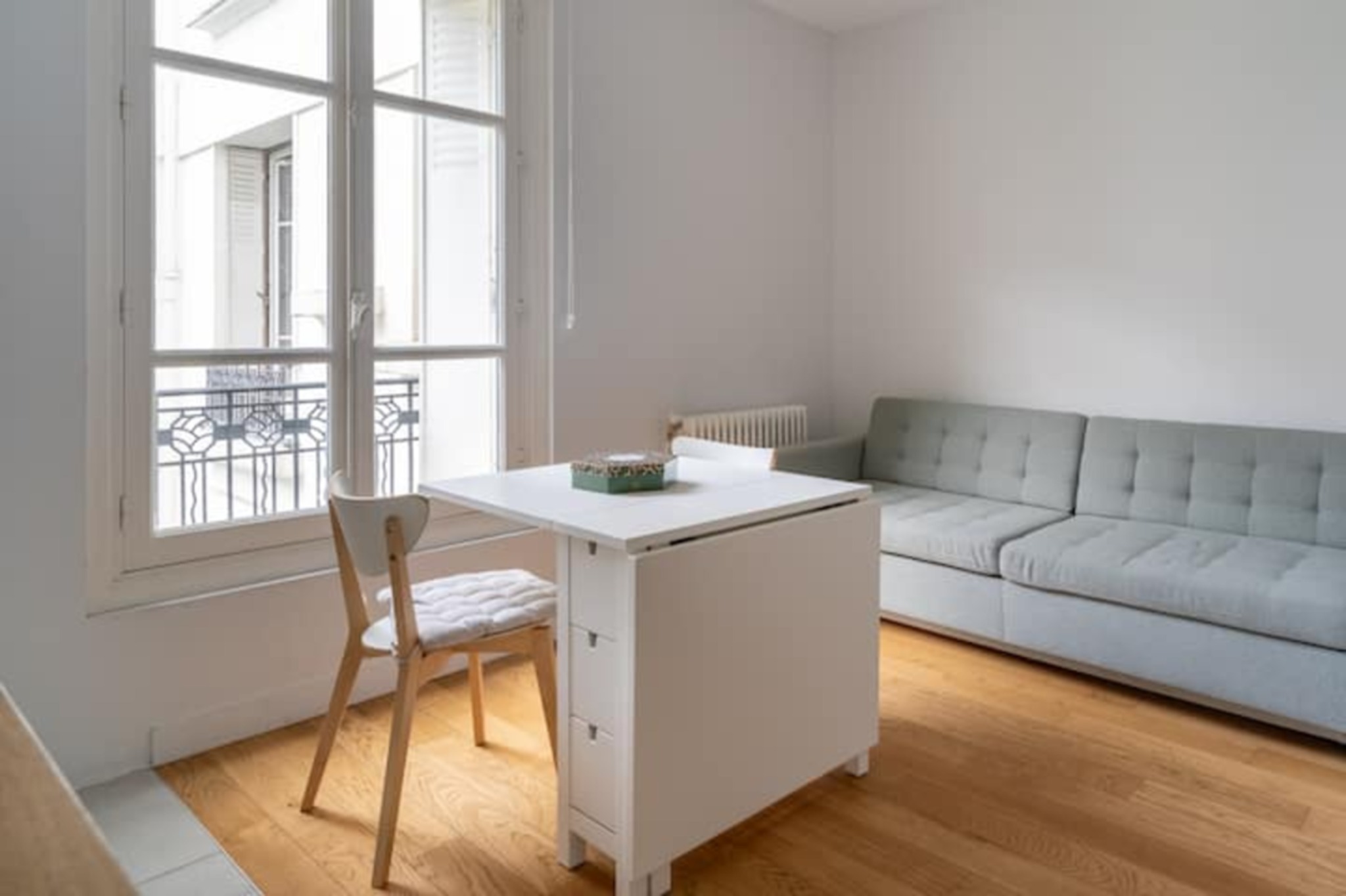Modern & Contemporary 1BD Flat, Île Saint-Louis — Paris, Île-de-France — vacation rental
