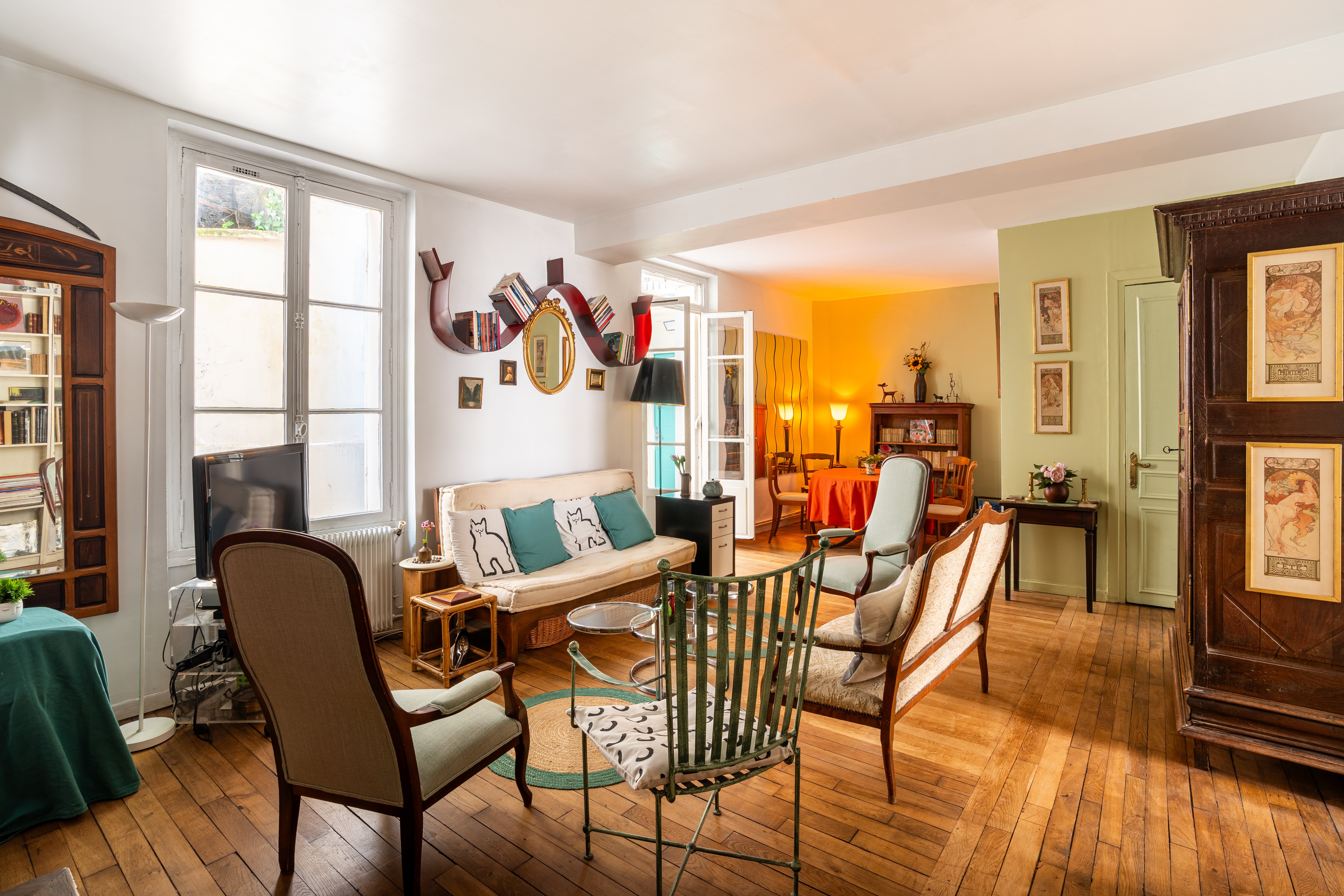Ground floor apartment with private courtyard — Paris, Île-de-France — vacation rental