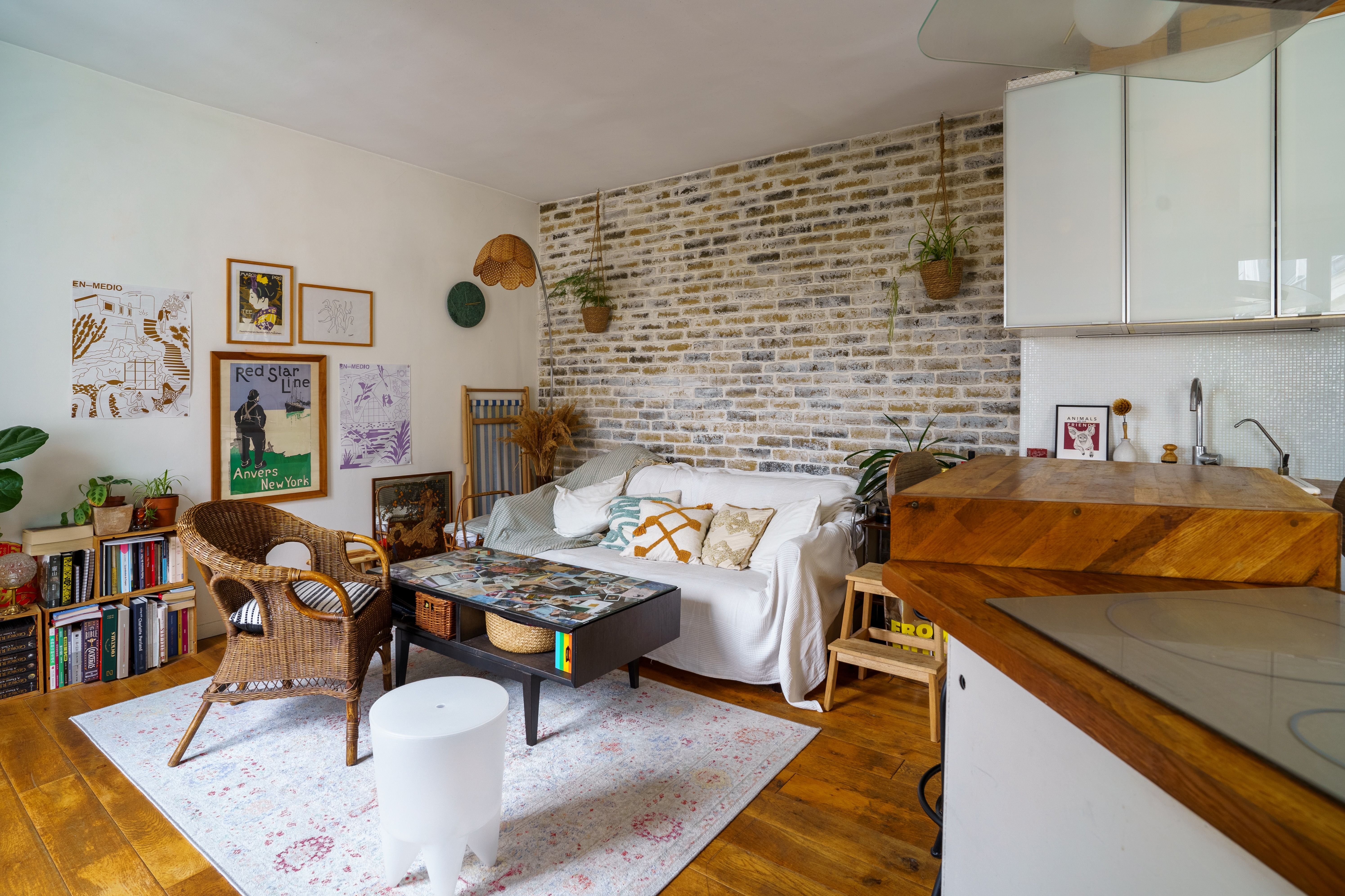 Cosy Parisian Apartment for 2 - Canal Saint Martin — Paris, Île-de-France — vacation rental